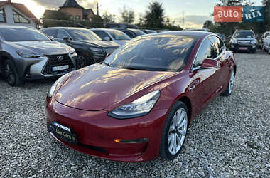 Седан Tesla Model 3 2018 в 