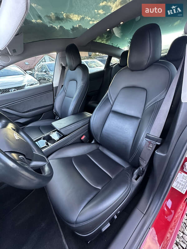 Седан Tesla Model 3 2018 в Ивано-Франковске