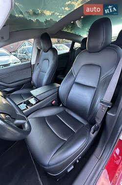 Седан Tesla Model 3 2018 в 