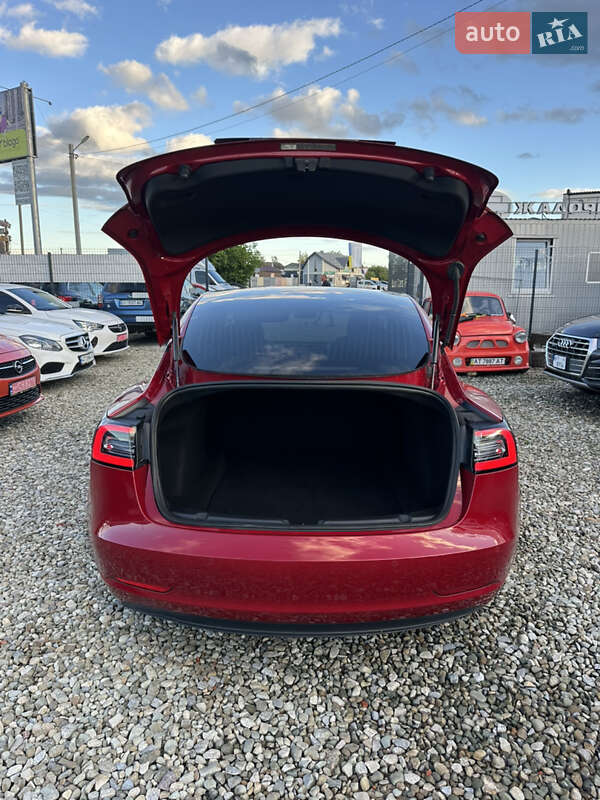 Седан Tesla Model 3 2018 в Ивано-Франковске