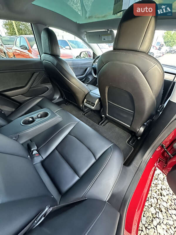 Седан Tesla Model 3 2018 в Ивано-Франковске