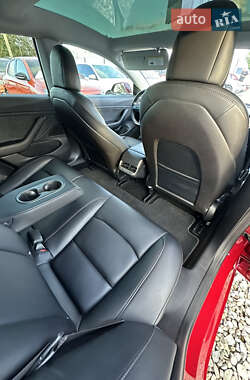 Седан Tesla Model 3 2018 в 