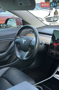 Седан Tesla Model 3 2018 в 