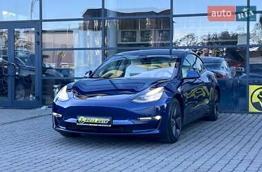 Седан Tesla Model 3 2020 в 