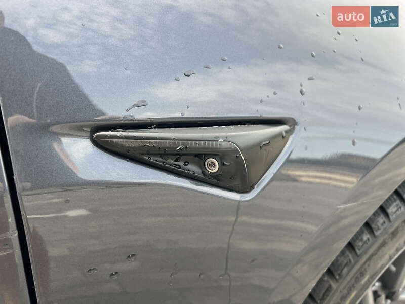 Седан Tesla Model 3 2018 в Луцке