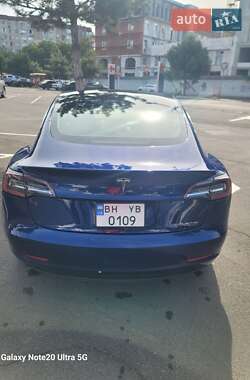Седан Tesla Model 3 2018 в 