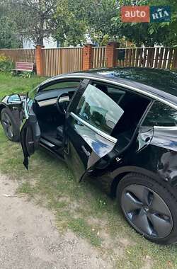 Седан Tesla Model 3 2020 в Києві