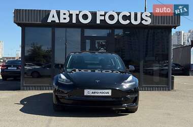 Седан Tesla Model 3 2020 в 
