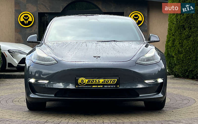 Седан Tesla Model 3 2022 в Львові