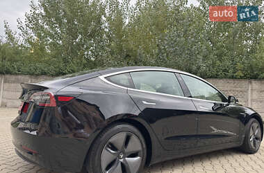 Седан Tesla Model 3 2020 в 