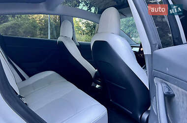 Седан Tesla Model 3 2021 в 