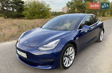 Tesla Model 3 2019