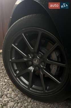 Седан Tesla Model 3 2020 в 