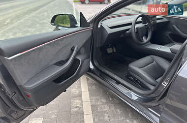 Седан Tesla Model 3 2024 в 