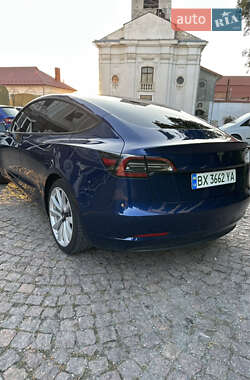 Седан Tesla Model 3 2018 в 
