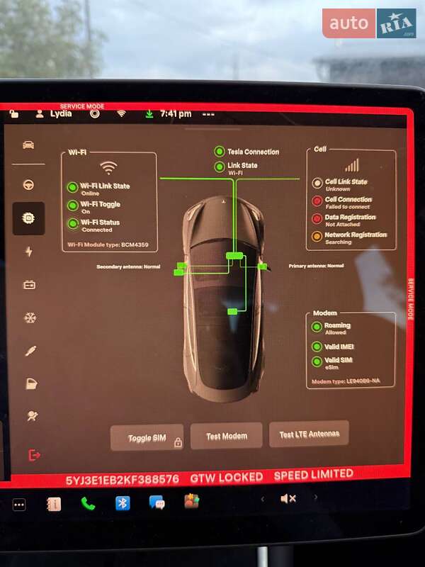 Седан Tesla Model 3 2019 в Львові