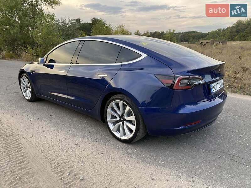 Седан Tesla Model 3 2019 в Днепре
