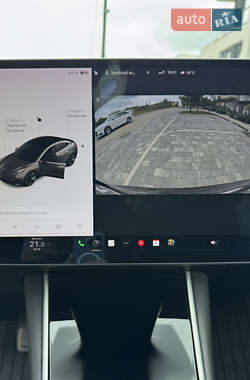 Седан Tesla Model 3 2019 в 
