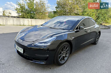 Седан Tesla Model 3 2018 в 
