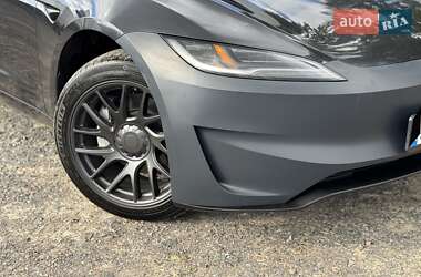 Tesla Model 3 2024
