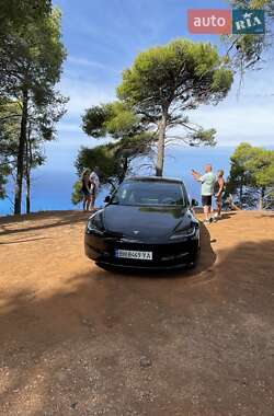 Седан Tesla Model 3 2024 в 