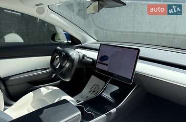 Седан Tesla Model 3 2019 в 