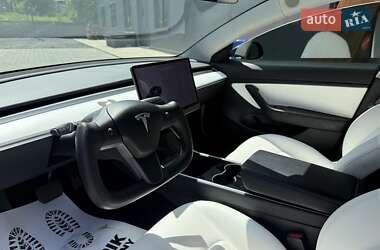 Седан Tesla Model 3 2019 в 