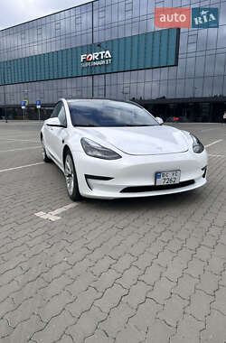 Седан Tesla Model 3 2020 в Львове