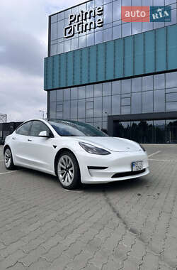 Седан Tesla Model 3 2020 в 