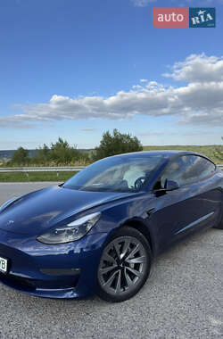 Tesla Model 3 2022