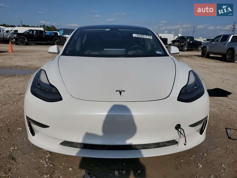 Седан Tesla Model 3 2018 в Києві