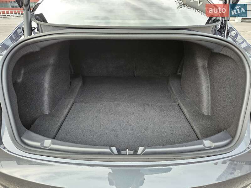 Седан Tesla Model 3 2022 в Дніпрі