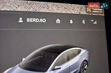 Седан Tesla Model 3 2022 в 