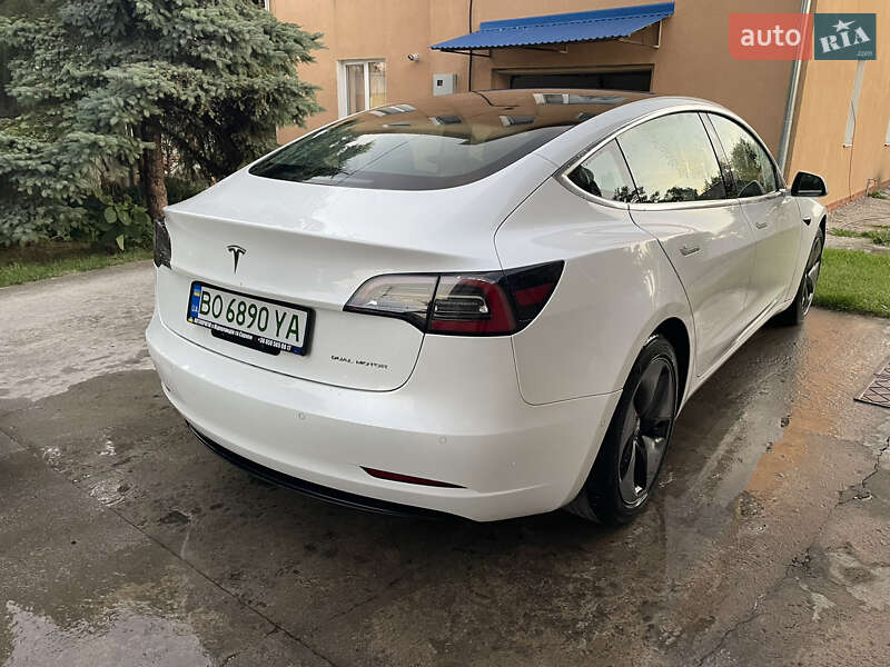 Седан Tesla Model 3 2019 в Тернополе