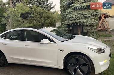 Седан Tesla Model 3 2019 в 
