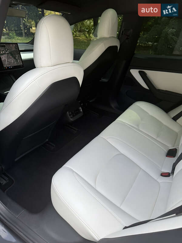 Седан Tesla Model 3 2021 в Запорожье