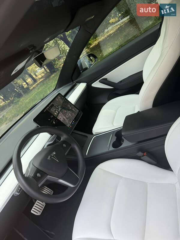 Седан Tesla Model 3 2021 в Запорожье