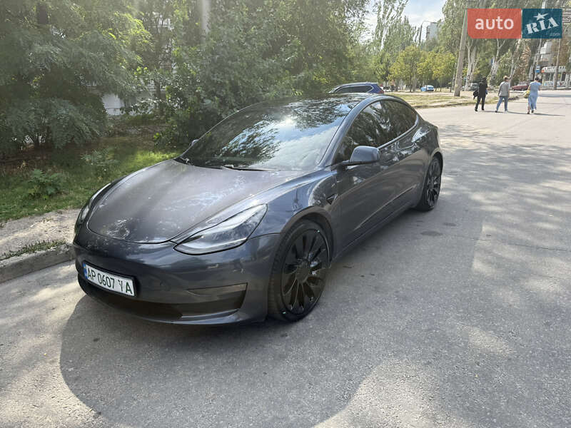 Седан Tesla Model 3 2021 в Запорожье
