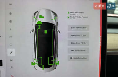 Седан Tesla Model 3 2019 в 