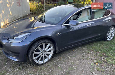 Седан Tesla Model 3 2019 в 