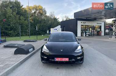 Седан Tesla Model 3 2018 в Львове