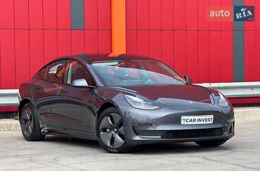 Седан Tesla Model 3 2023 в 
