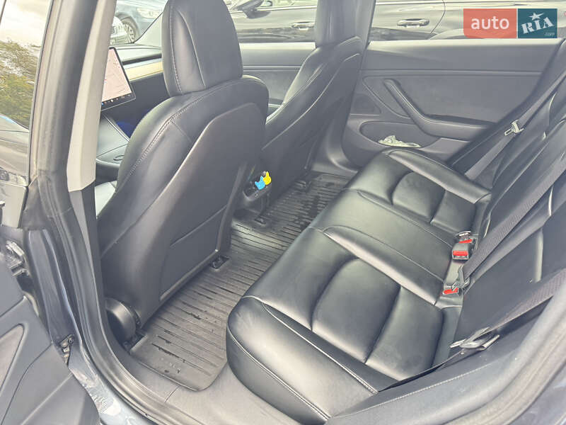 Седан Tesla Model 3 2019 в Києві