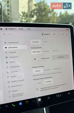 Седан Tesla Model 3 2019 в 