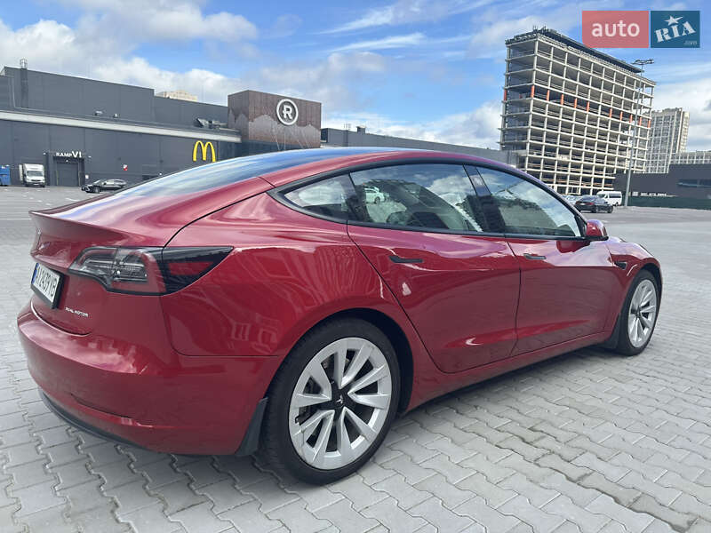Седан Tesla Model 3 2021 в Ірпені