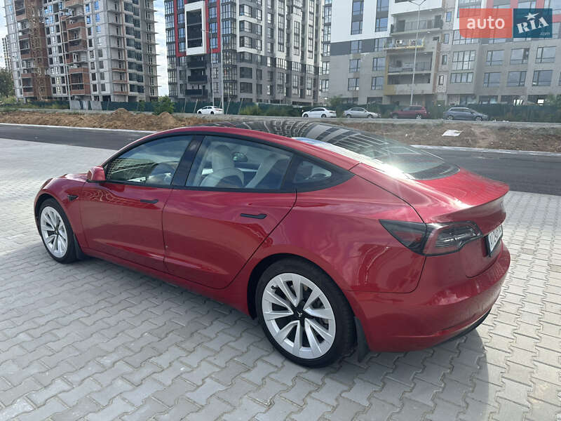 Седан Tesla Model 3 2021 в Ірпені