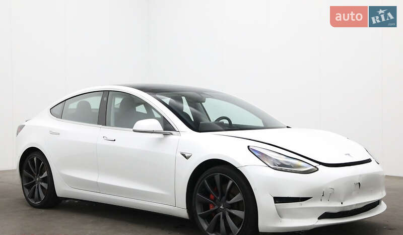 Tesla Model 3 2020