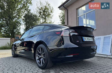 Седан Tesla Model 3 2021 в 