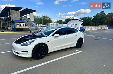 Седан Tesla Model 3 2019 в Сумах
