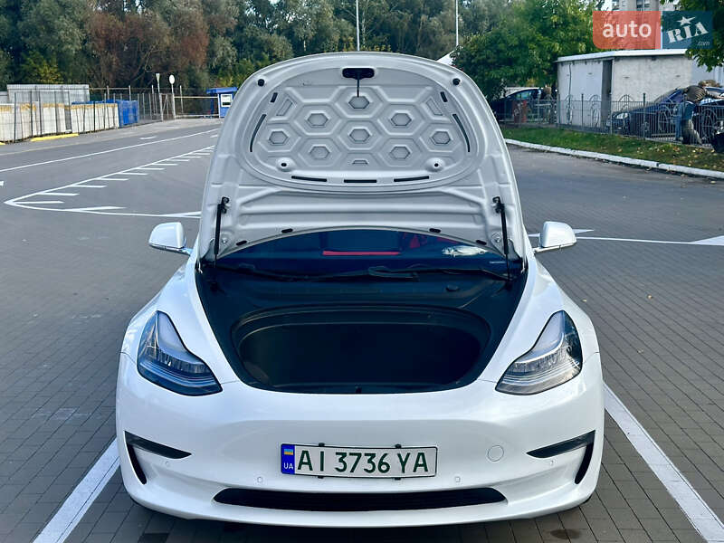 Tesla Model 3 2019